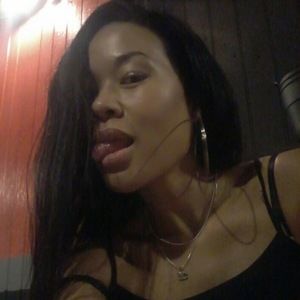 Meet your Posher, Alaya